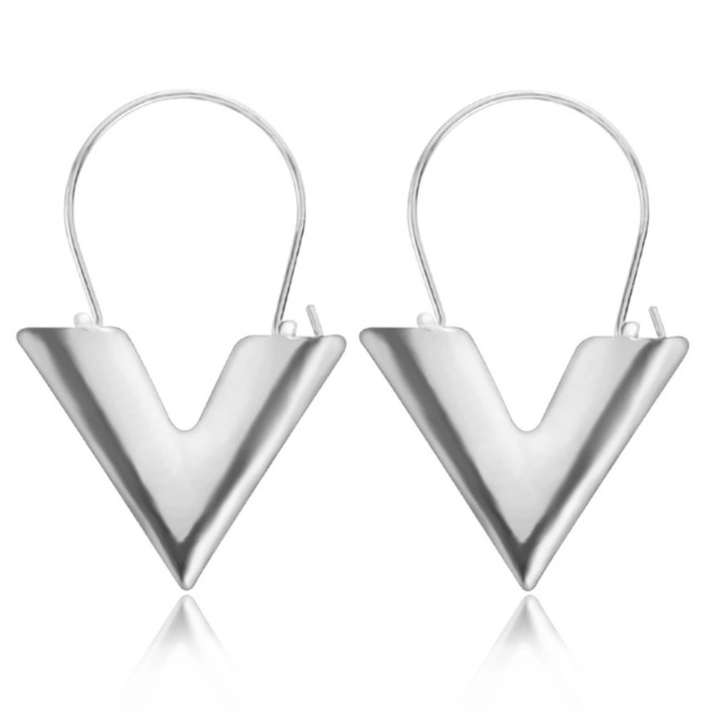 NEW!💙💎MODERN! BOLD! V DROPS!💎💙SILVERY! AWESOME - Picture 2 of 8